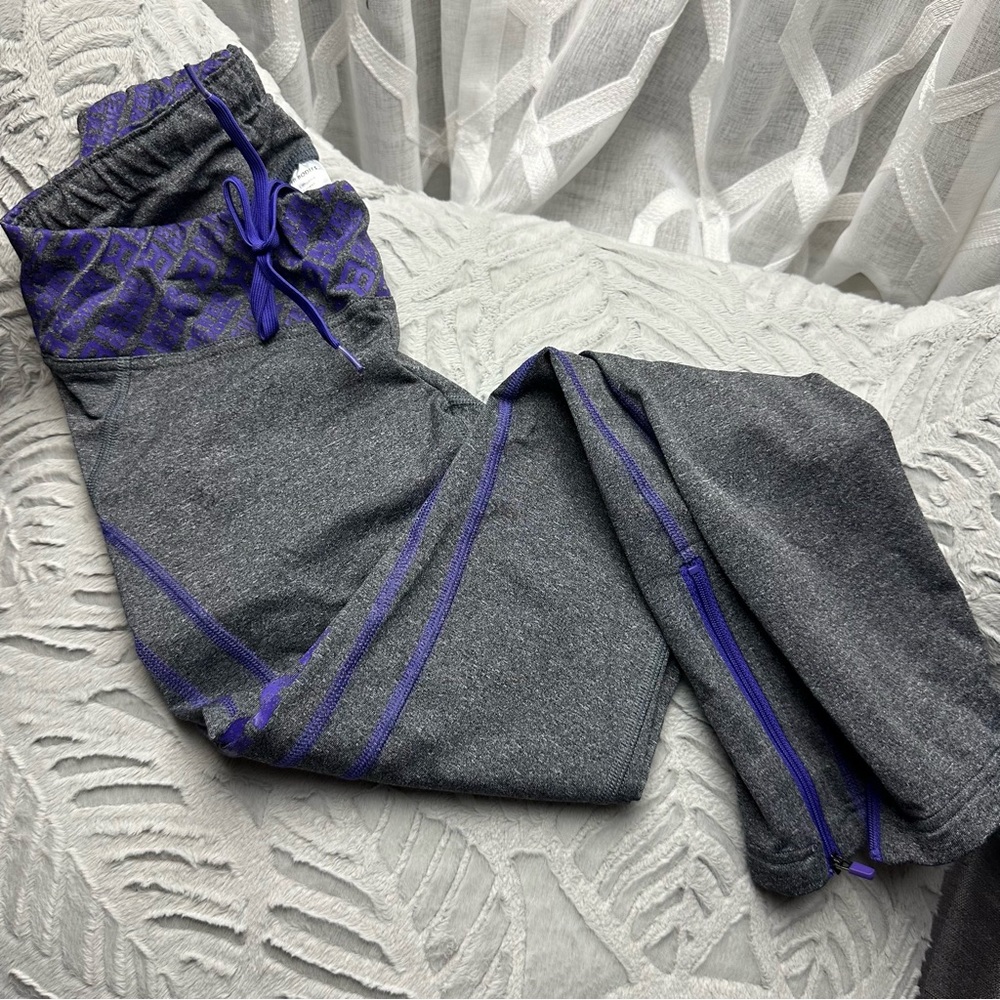 Fitness Leggings • Ankle Zipper